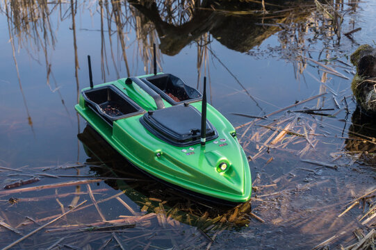 Fishing Bait Boat